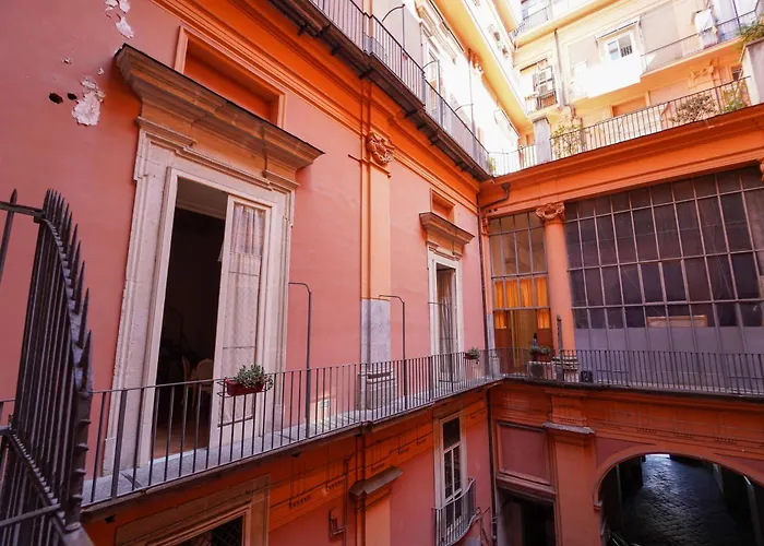 Casa Napoletana - Dante